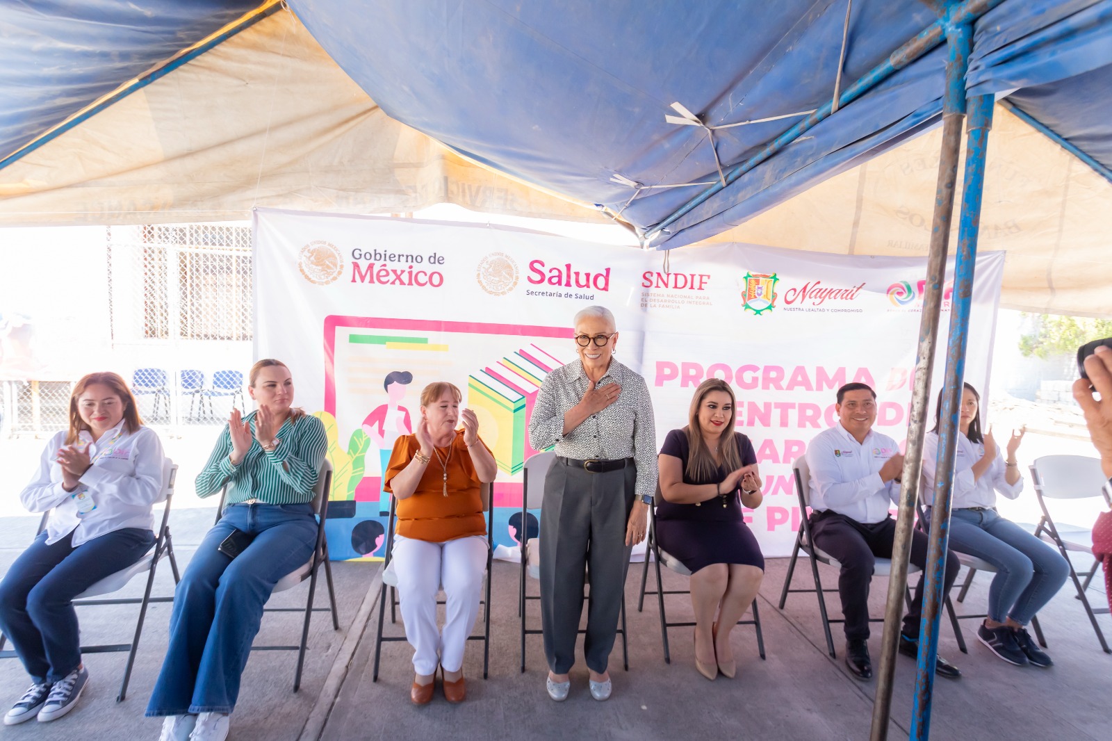 Impulsa Beatriz Estrada el desarrollo y la capacitación en Ahuacatlán