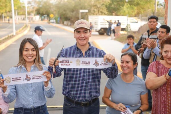 “Voy a entregar a Bucerías las mejores calles”: Héctor Santana inaugura la pavimentación de la calle El Canal