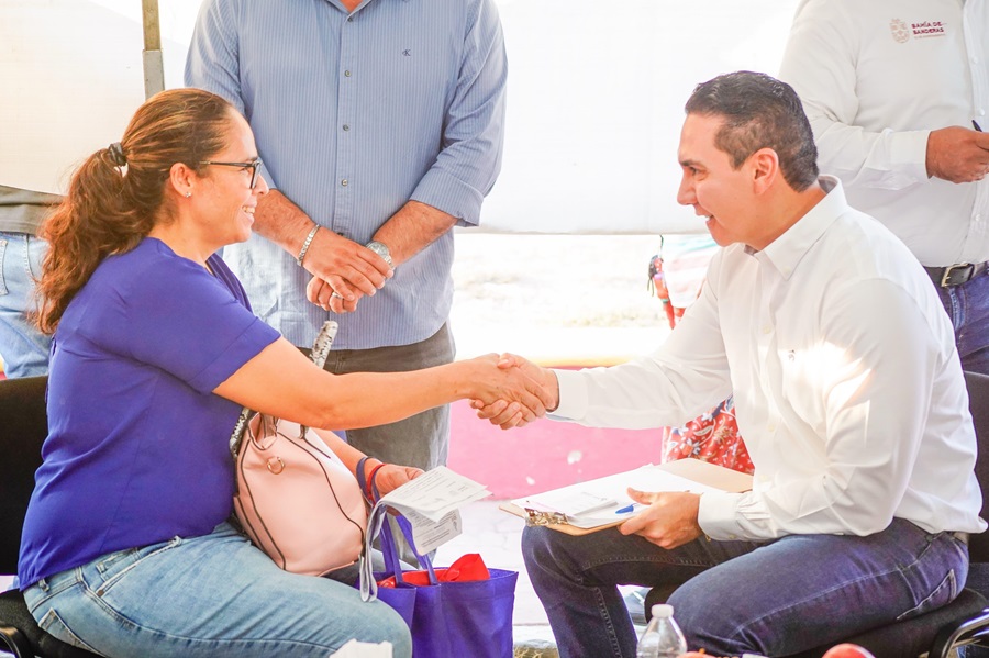 “El pueblo merece el mejor gobierno”: Héctor Santana encabeza la Audiencia Ciudadana número 20 en San Vicente del Mar
