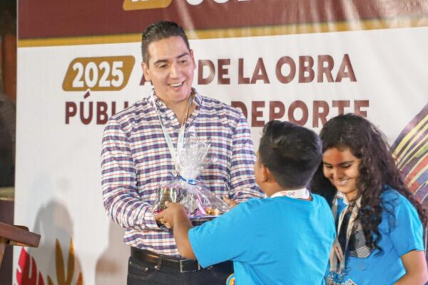 Héctor Santana impulsa más apoyos y obras para Bahía de Banderas: Rinde cuentas desde San Juan de Abajo