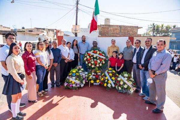 Honores desde el monumento Benito Juárez
