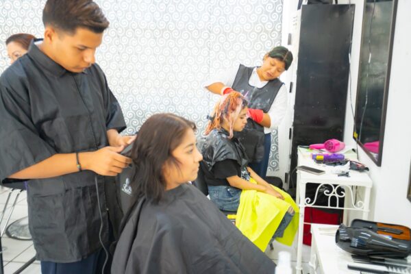 DIF Nayarit impulsa el crecimiento laboral y personal de las familias.