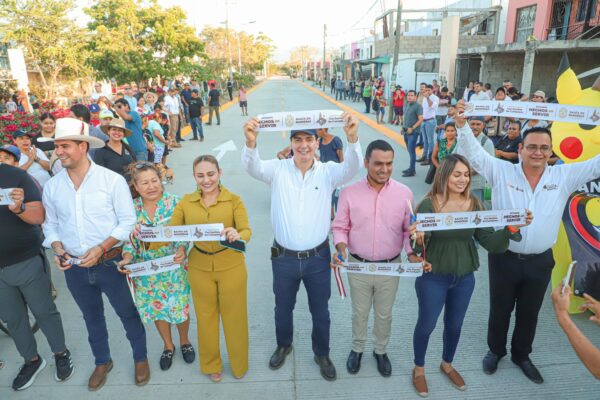 “Esta avenida les va a durar toda la vida”: Héctor Santana entrega rehabilitación total del boulevard Jardines del Sol.