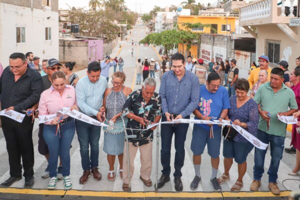 Calles dignas y seguras: Héctor Santana transforma la calle Amado Nervo en Bucerías