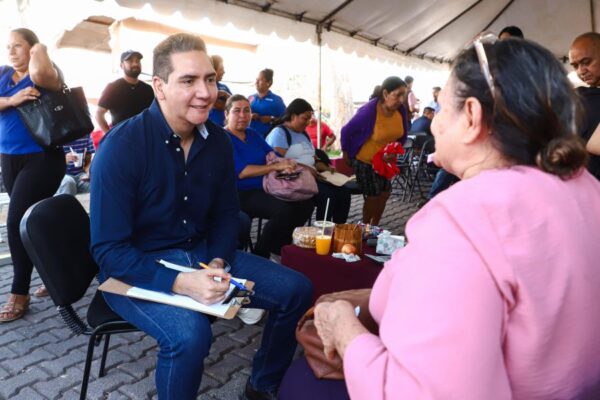 El objetivo es escucharlos, atenderlos y resolverles: Héctor Santana encabeza la Audiencia Ciudadana número 28 en Mezcales