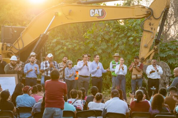 Héctor Santana arranca colector pluvial en Flamingos para mitigar inundaciones en la carretera 200