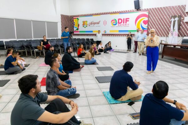 Promueve Beatriz Estrada el bienestar emocional de las y los trabajadores de DIF Nayarit.
